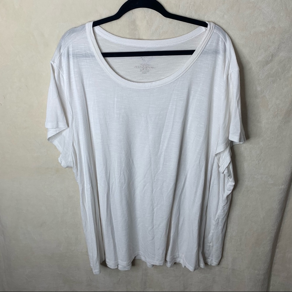 MAURICES White 24/7 Tee